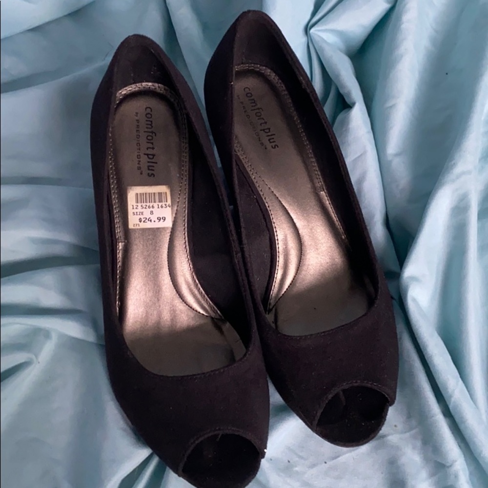Women’s Black wedge
